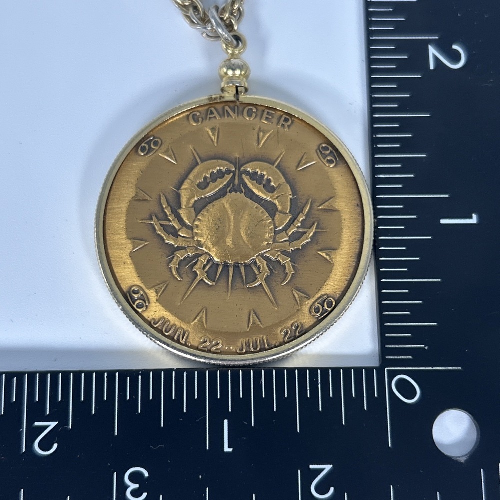 VTG Sign of The Zodiac Cancer Brass Medallion Coin Circle Pendant 24" Necklace - Picture 2 of 7